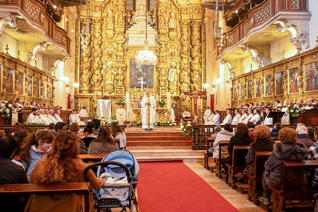 O bispo de Coimbra encerrou o Jubileu da Esperança em Coimbra com apelos à valorização da Família e da Vida, na Sé Nova, no passado dia 28 de dezembro.